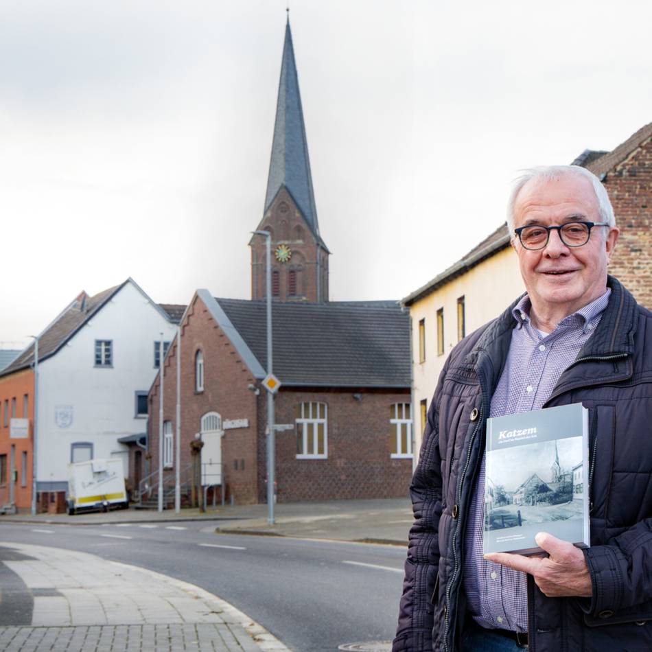 Ein Buch über Katzem: 374 Seiten voller Heimatliebe