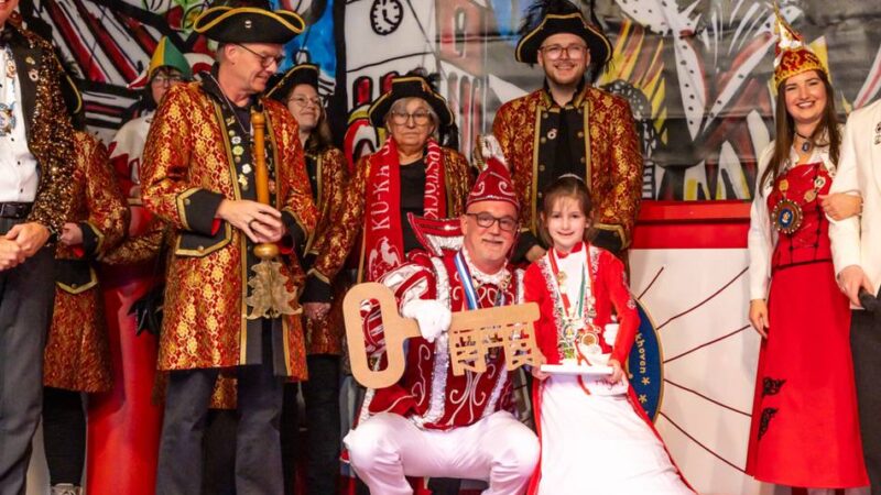 Kückhovener Karneval: Jecke Sitzung mit Botschaft – De Japstöck sammeln für die Schatzsucher