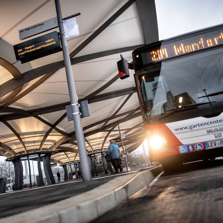 Bus-/Bahnfahren in Leverkusen und Umgebung: Verkehrsverbund Rhein-Sieg hebt Preise zart an