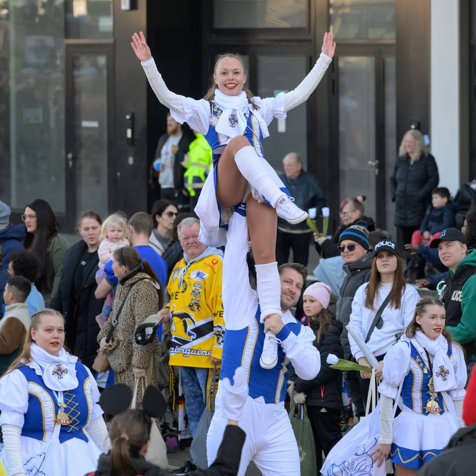 Brauchtum in Krefeld: Baustellenproblem gelöst – Rosenmontagszug kann ziehen