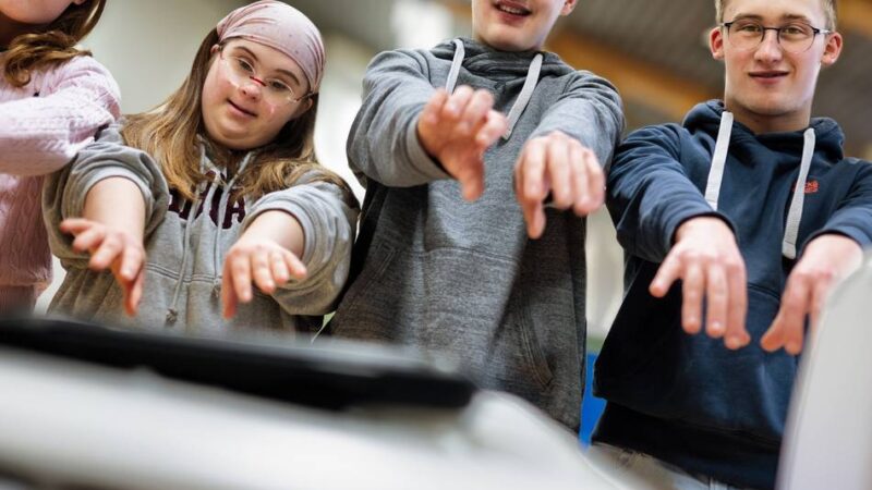 Ein Wimpernschlag sorgt für Musik: Die Virneburgschule in Langenfeld hat jetzt einen „MotionComposer“