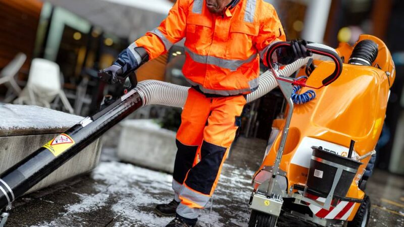 Technische Betriebe Leverkusen: Supersauger sorgt für Sauberkeit