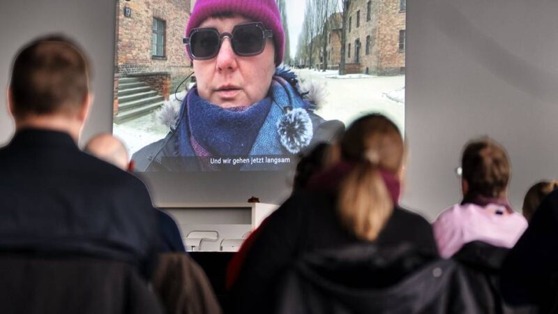Live aus Auschwitz: Virtuelle Führung bewegt Bayer-Mitarbeitende in Monheim