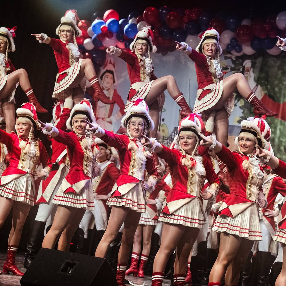 Brauchtum in Monheim: Funkenappell und Vereidigung in der Aula am Berliner Ring