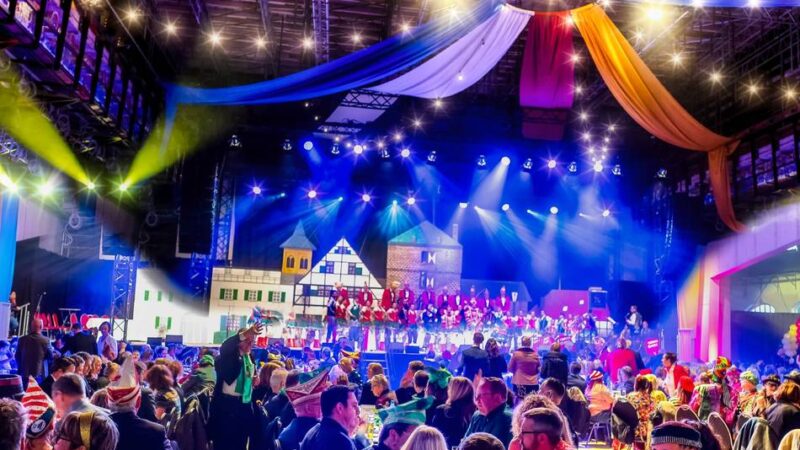 Karneval in Monheim: Kulturraffinerie K714 startet mit Prunksitzung