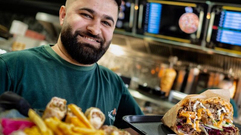„Team B Döner“: Hossein Ibrahim bringt türkische und arabische Küche in Monheim zusammen