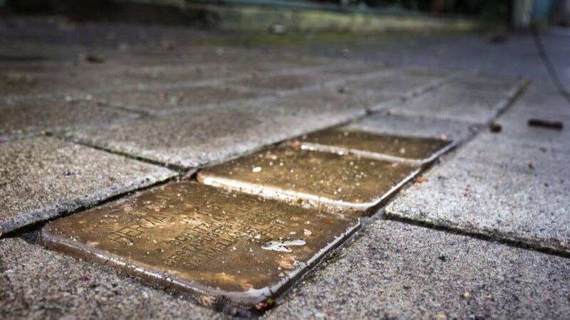 Gedenken in Monheim: 79 Stolpersteine und eine Stolperschwelle erinnern an Opfer der Nationalsozialisten