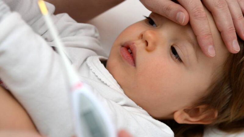 Regelungen bei Kinder-Krankheiten: Fieber, Durchfall, Läuse – Wann darf mein Kind wieder in die Kita?