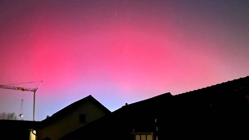 Seltenes Naturschauspiel über dem Erkelenzer Land: Ein Himmel wie aus einer anderen Welt – Polarlichter verzaubern die Region