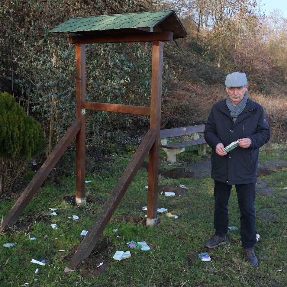 „Grünes Klassenzimmer“ zerstört: Randalierer wüten an der Gustorfer „Käferallee“