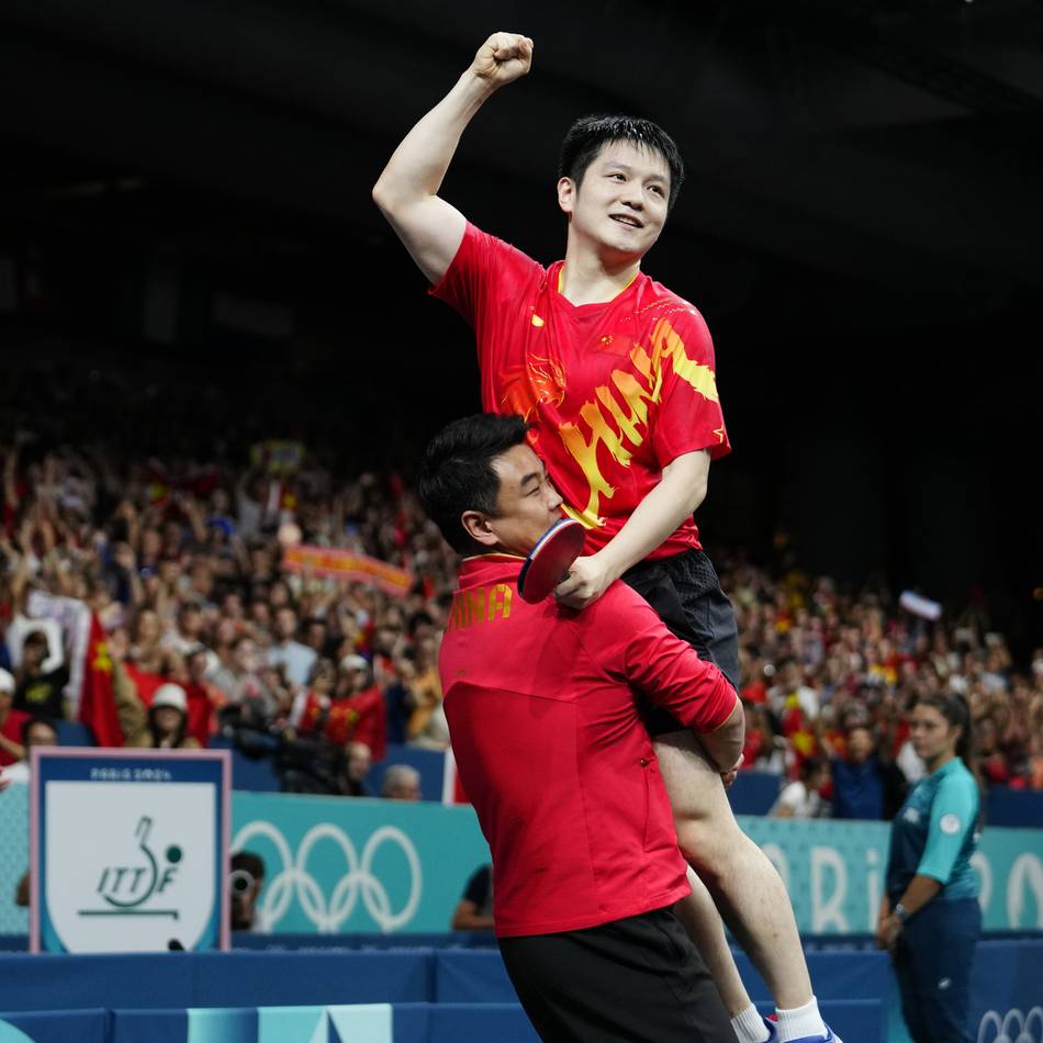 Spiel gegen Saarbrücken wird in größere Halle verlegt
: Fan-Zhendong-Hype zwingt Borussia Düsseldorf ins Castello
