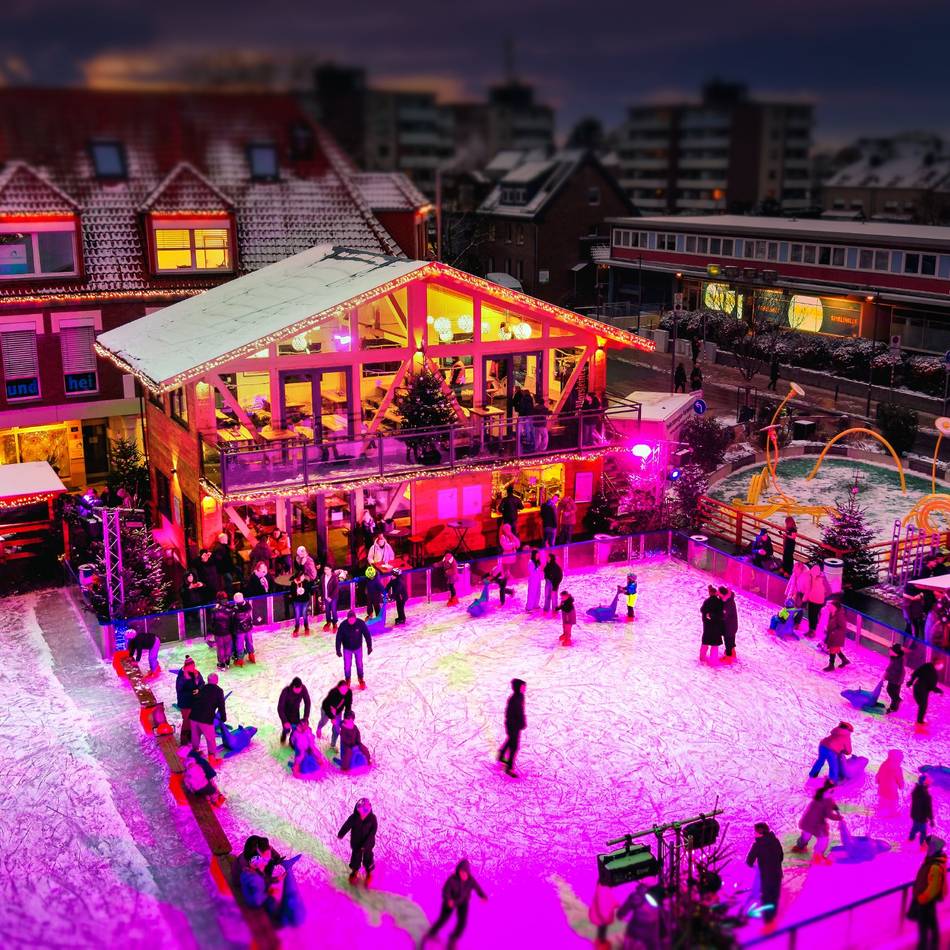 Monheim: Angebot aus Eisbahn und Winter-Chalet soll fortgeführt werden