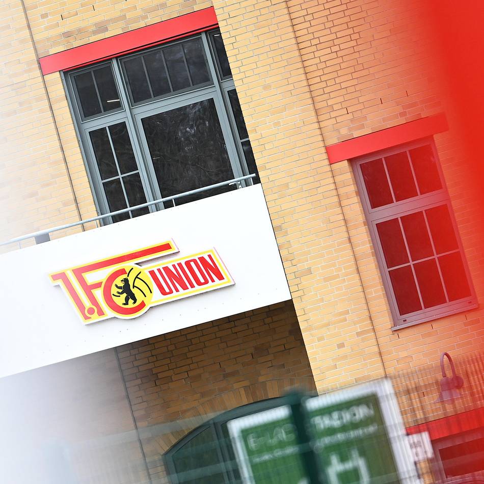 „Bringt euren Schneeschieber mit“: Union-Fans wollen an der Alten Försterei beim Schneeschippen helfen