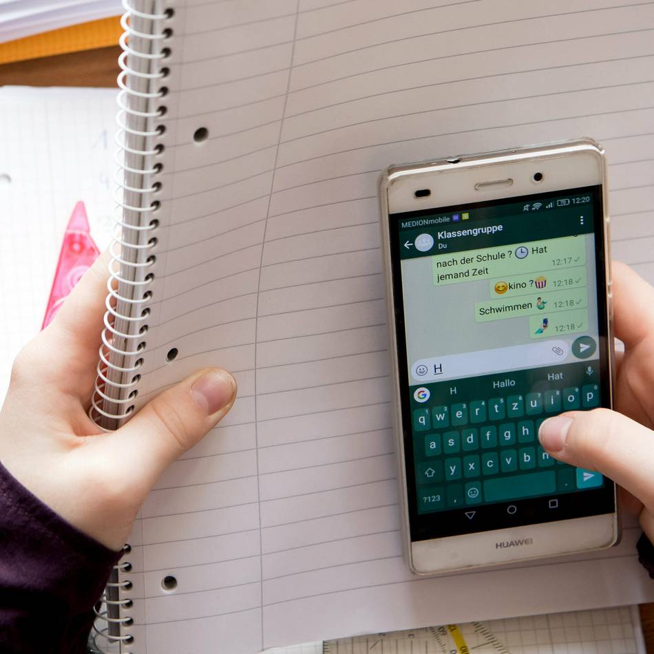 Grevenbroicher Schulen positionieren sich: „Ein generelles Handy-Verbot wäre denkbar“
