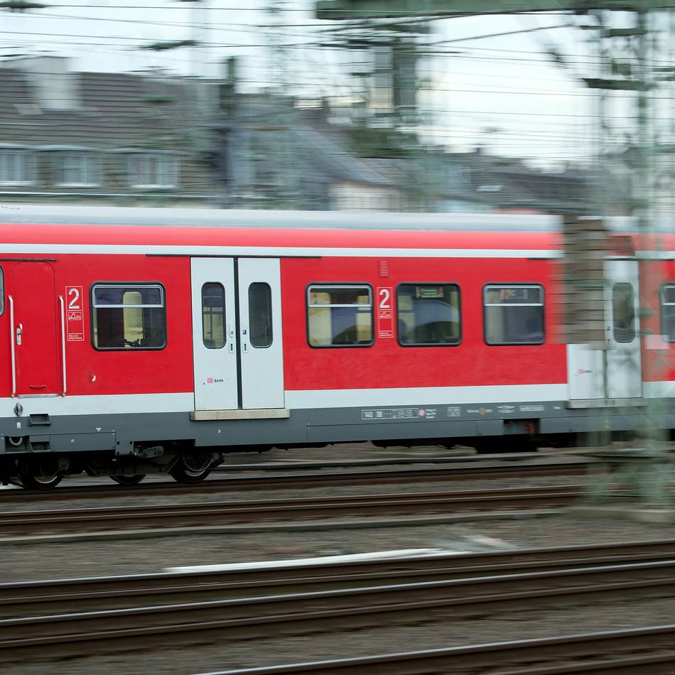 Strecke zwischen Düsseldorf und Essen: Deutsche Bahn „nicht zufrieden mit Betriebsqualität der S6“