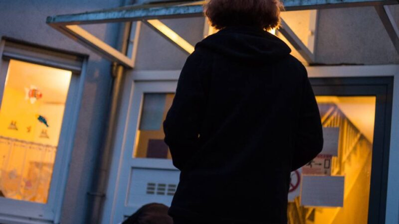 Sicherheit für Opfer in Meerbusch: Mehr Schutzräume für gewaltbedrohte Frauen gesucht