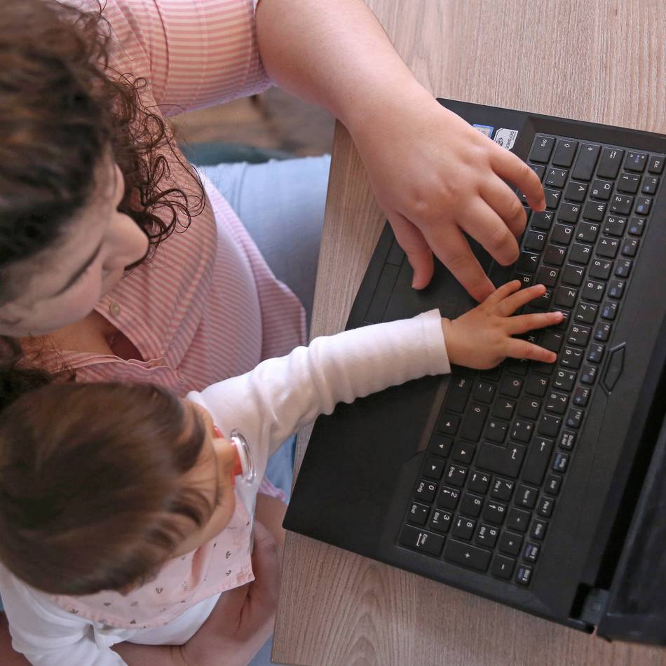 Wer nach einer Familienphase wieder arbeiten möchte: So gelingt die Rückkehr in den Beruf