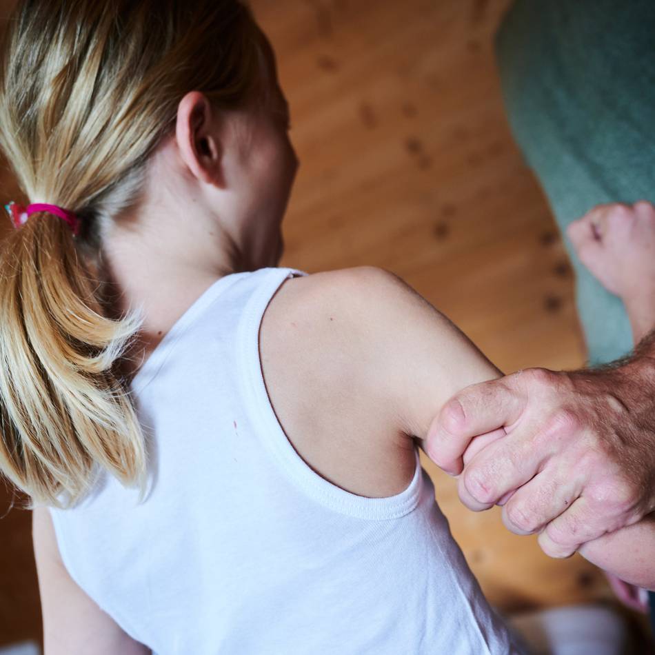 Stadt schafft zusätzliche Stellen: 1420 Verdachtsfälle von Kindeswohlgefährdung in Düsseldorf