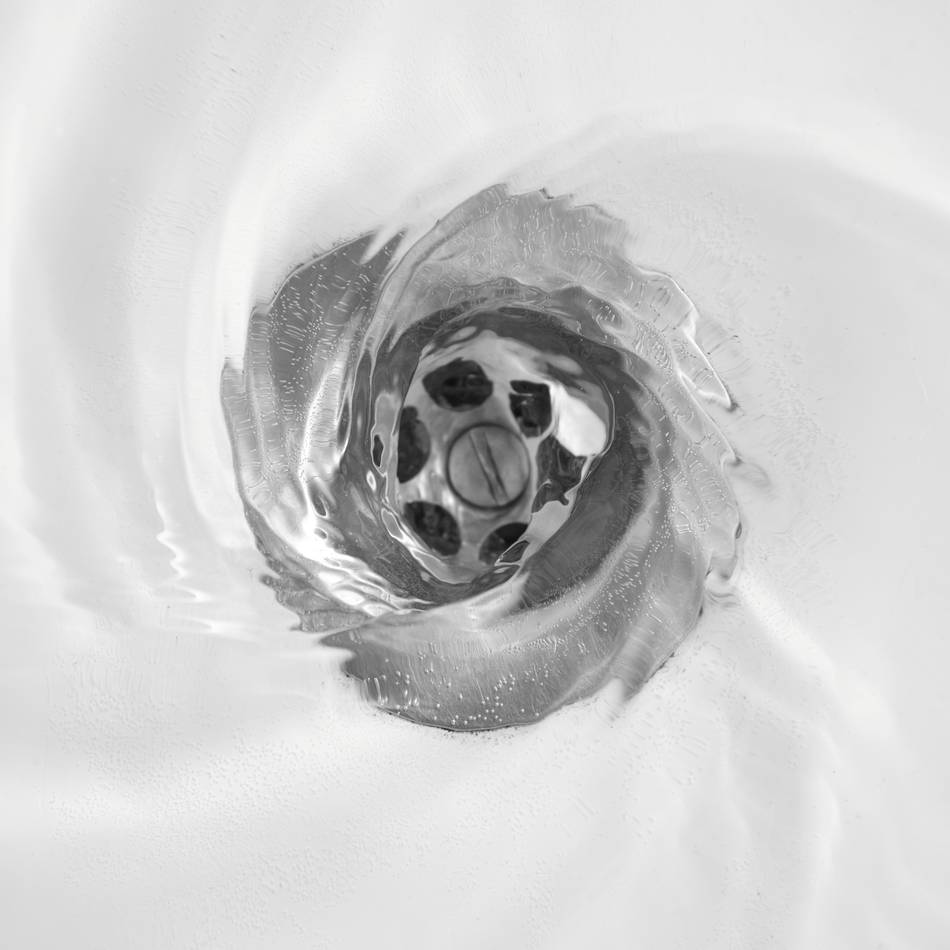 Tipps der Verbraucherberatung Langenfeld: Saugglocke und Spirale beseitigen Ablagerungen im Abfluss