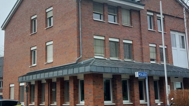 Unfall in Büderich: 89-jähriger Meerbuscher von Radfahrer umgefahren