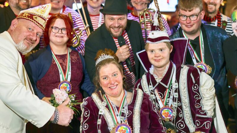 Karneval in Hilden: Prinzenburg eröffnet mit Ska-Rhythmen