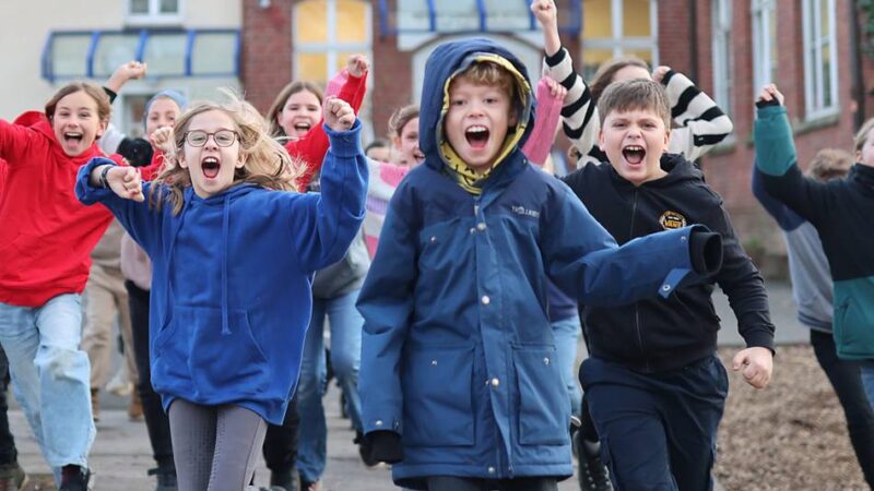 Preisverleihung in Hilden: An dieser Schule braucht es keine Elterntaxis