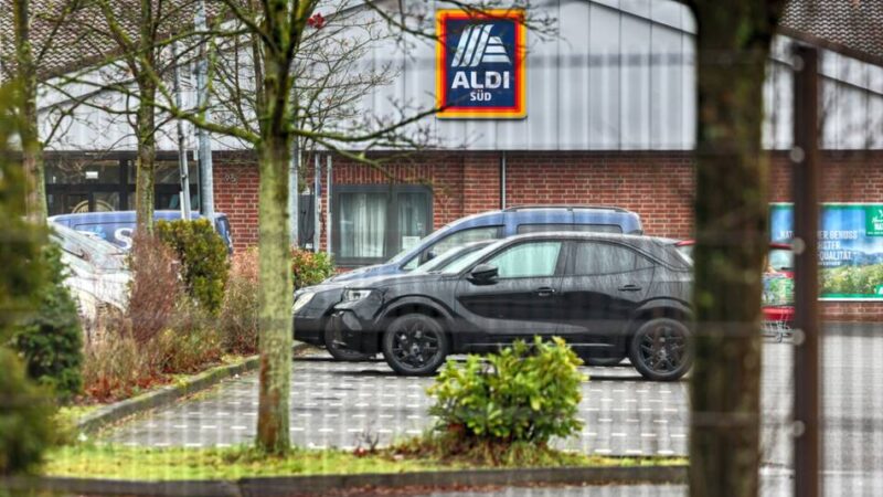 Diebstahl und Durcheinander in Hilden: Schüler-Chaos bei Aldi sorgt für Ärger – Brief an die Eltern