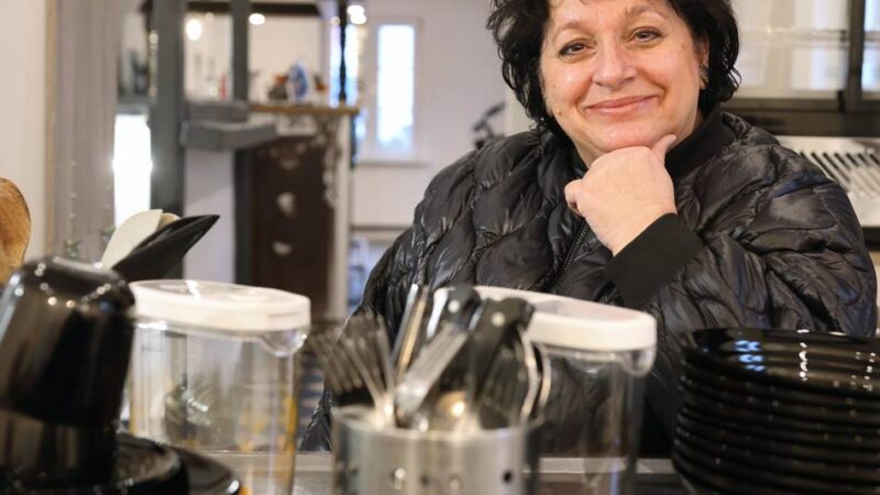 Hildener Gastwirtin startet neues Projekt: Giovanna Leva eröffnet Imbiss im „Hochhaus“