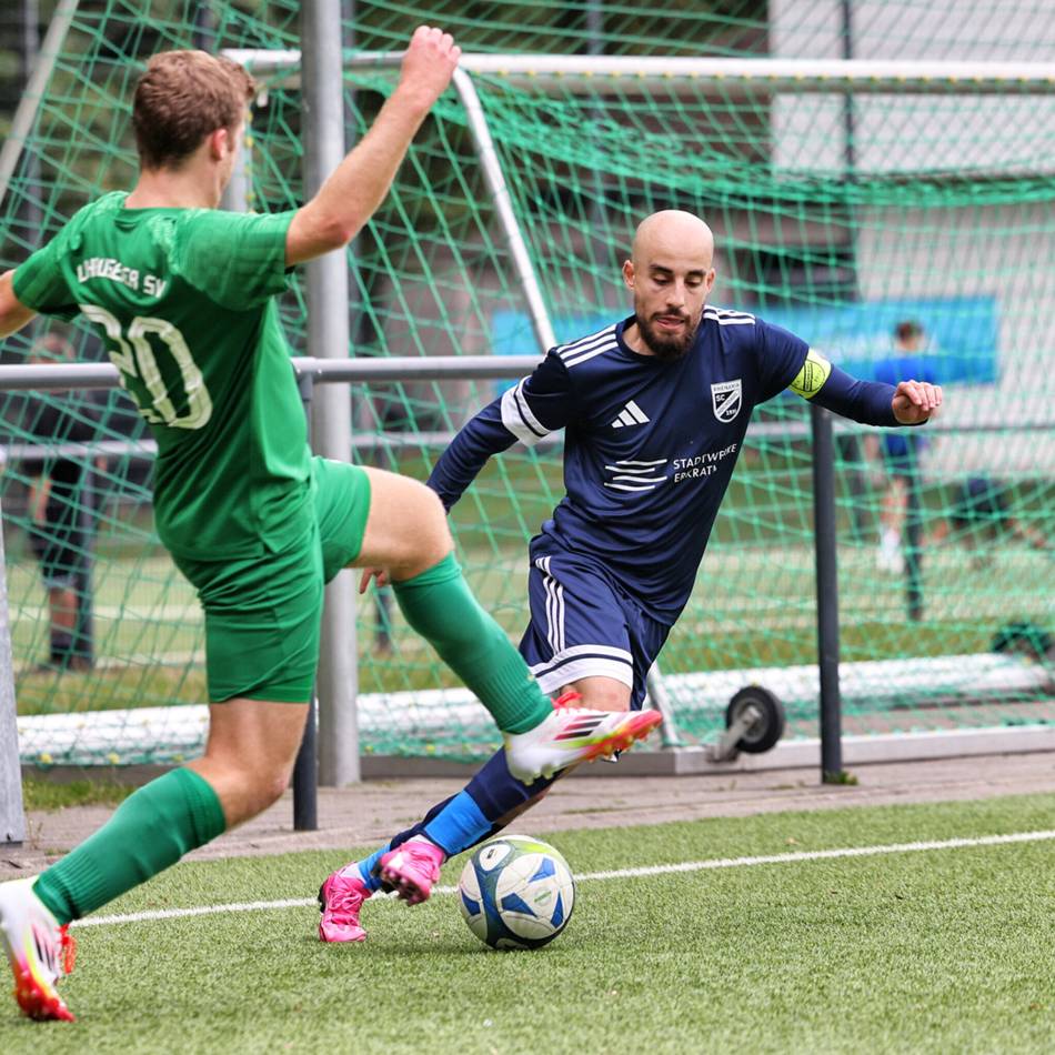 Neue Spieler für den Klassenerhalt: Plätze gesperrt: Hochdahls Fußballer improvisieren im Training