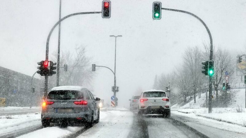 Bürgermeister André Bär zur Winterlage in Mettmann: Eisnotdienst in Kitas und für den Baubetriebshof