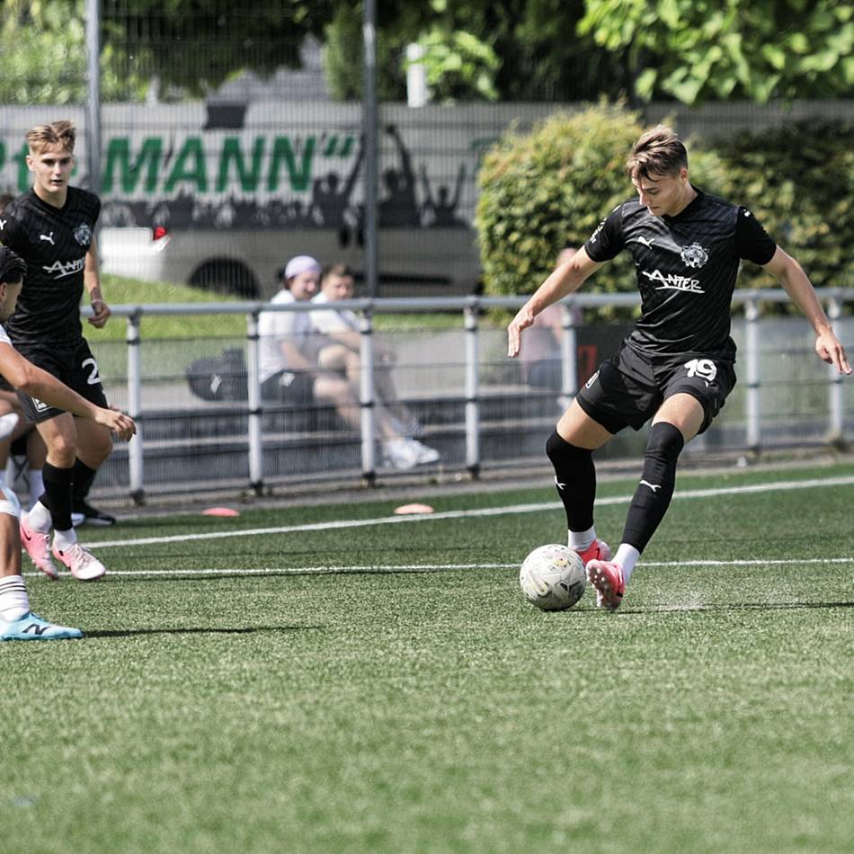 Rückrundenstart gegen den Spitzenreiter: VfB 03 Hilden stolpert in der Generalprobe