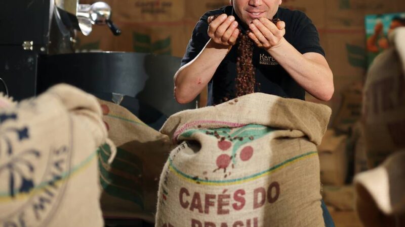 Unternehmen in Mettmann: Wo Karabustas Kaffeebohnen geröstet werden