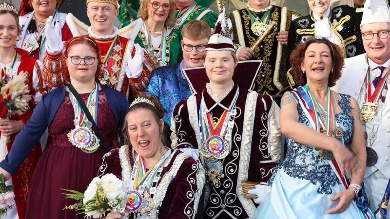 Brauchtum in Hilden: Närrisches Gipfeltreffen im Karnevalsmuseum