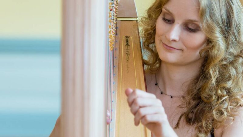 Sonntagsklänge in Brüggen: Mit Harfenmusik entspannen