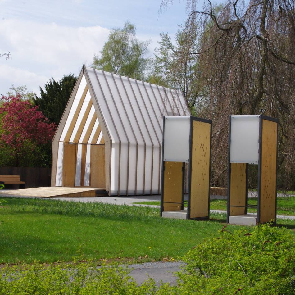 Kunst bei der Landesgartenschau Neuss: Kreuz-Skulptur zur Laga wird zum Politikum