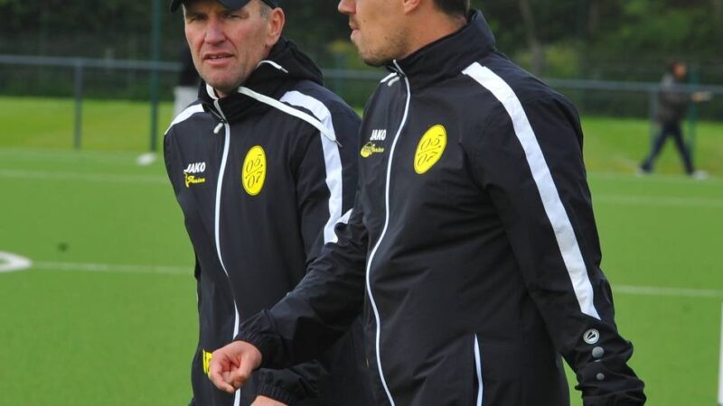 Erfolgstrainer bleibt: SpVg Odenkirchen bindet Simon Sommer für eine weitere Saison