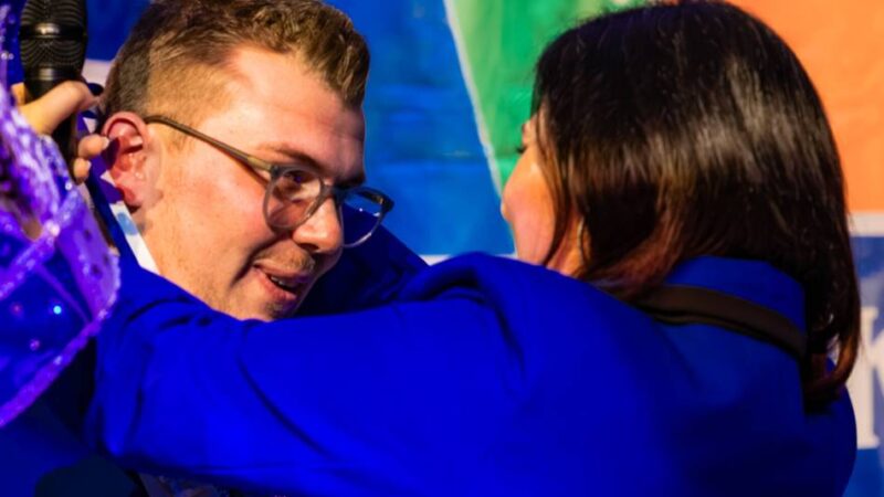 Schaager KG dankt dem Sitzungspräsidenten: Ehre, wem Ehre gebührt