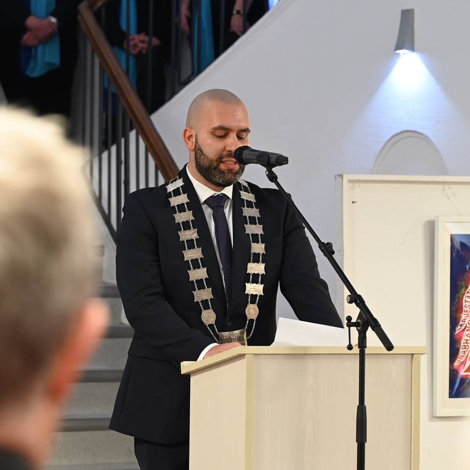 Neujahrsempfang des Hückeswagener Bürgermeisters: Neues wagen und Brücken bauen