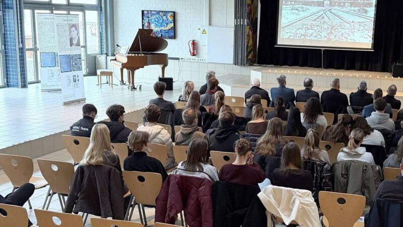 Holocaust-Gedenktag in Willich: Beeindruckende Gedenkfeier in der Gesamtschule