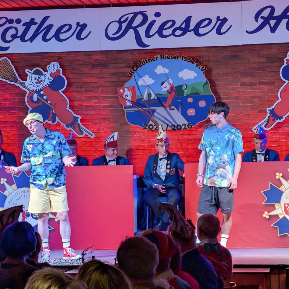 170 Karnevalisten feierten in Leuth: Löther Rieser lassen die Jecken tanzen