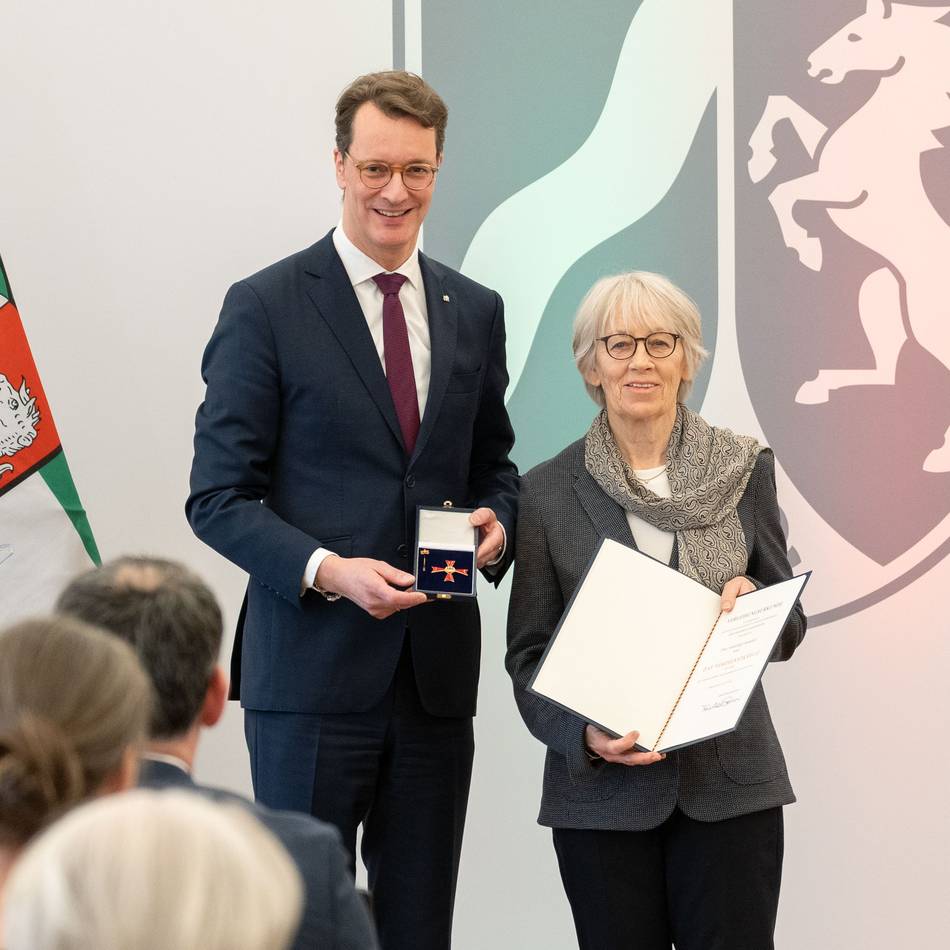 Auszeichnung in Düsseldorf: Verdienstorden für Fußballpionierin aus Moers