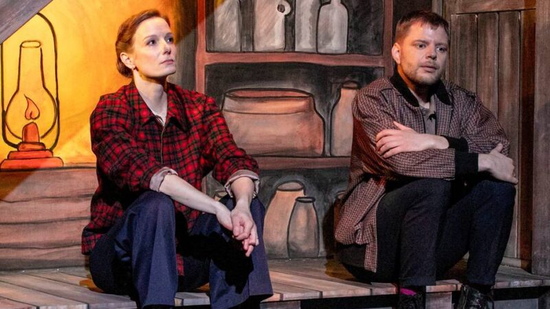 Theater und Fotoschau in Leverkusen: Gegen das Vergessen der Holocaust-Opfer