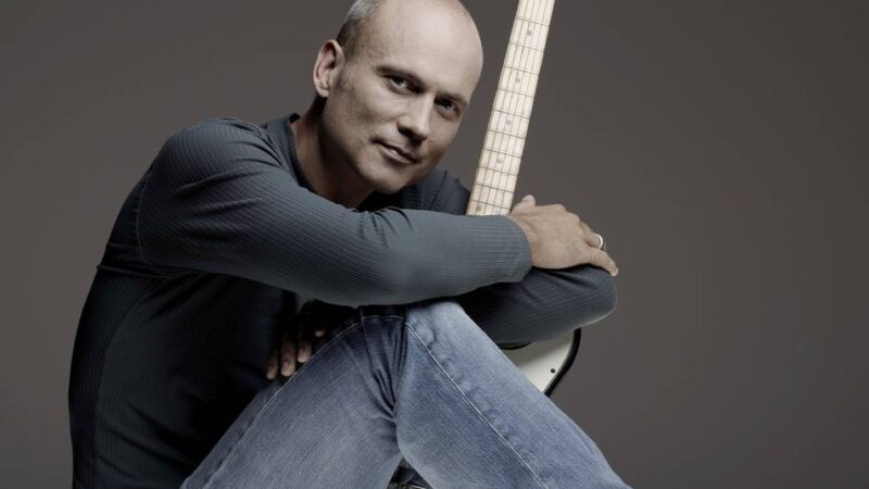 Oliver Steller zu Gast in Grevenbroich: Von Goethe bis Tucholsky – Lyrikabend in der Stadtbücherei