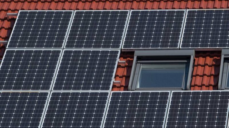 Informationen über Solarenergie: Kommunen bieten Bürgern Solarstammtisch an