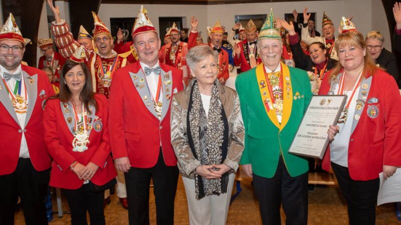 Goldener Kappes-Tünn-Orden für Manfred Schlaak aus Neuss: „Dass einem alten Mann noch eine solch große Auszeichnung überreicht wird, ist unglaublich“