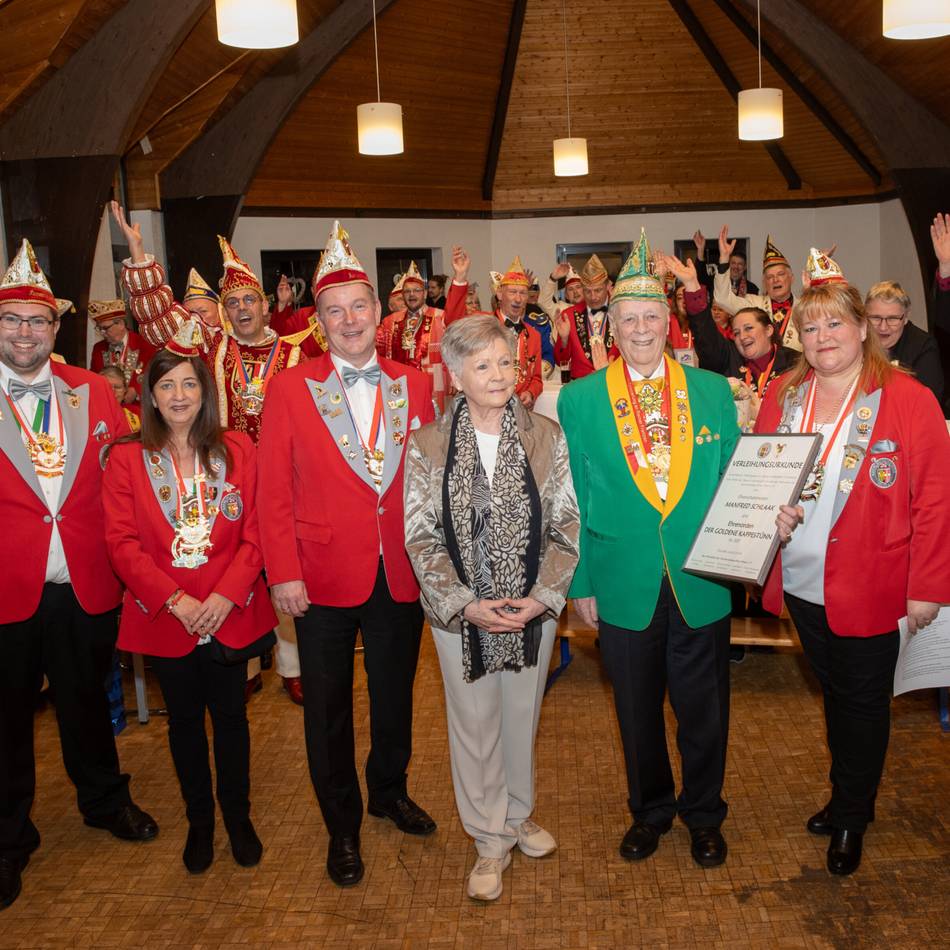 Goldener Kappes-Tünn-Orden für Manfred Schlaak aus Neuss: „Dass einem alten Mann noch eine solch große Auszeichnung überreicht wird, ist unglaublich“
