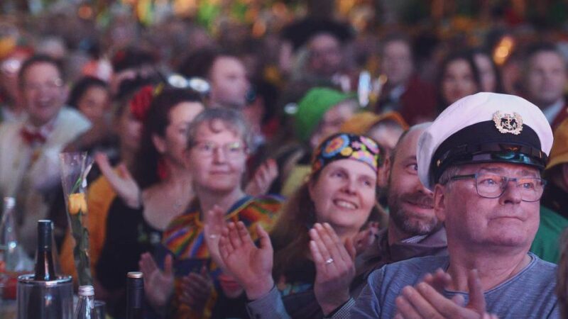 Große Gefühle im Klever Karneval: Stabwechsel bei der ersten Prunksitzung der Brejpott-Quaker in Kellen