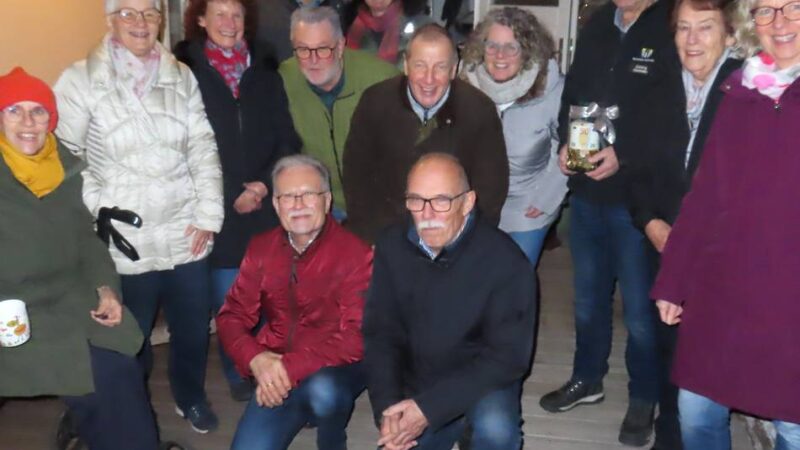 4000 Euro für den Guten Zweck: Weihnachtsmarkt-Freundeskreis spendet an Tafel