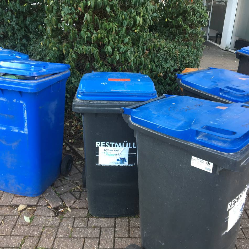 Defektes Müllfahrzeug in Rheinberg: Altpapierabfuhr ist erst einmal abgesagt