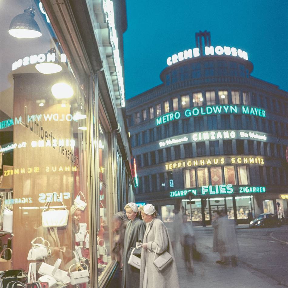 Bildband zeigt Fotos auch der Düsseldorfer Nachkriegsjahre: Im Wirtschaftswunderland